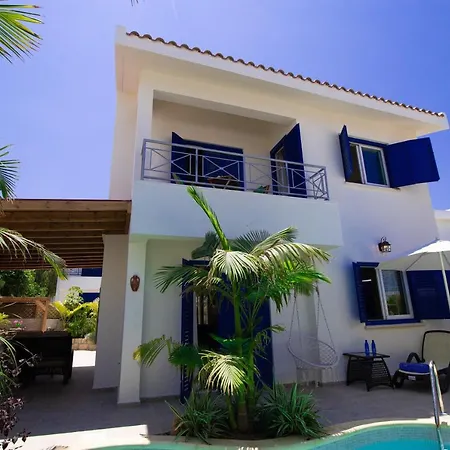 Villa Daniela Πρωταράς